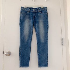Levi's SHAPING SKINNY WOMEN'S JEANS -Size 29